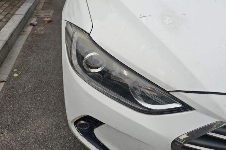 Used Hyundai Elantra (6th Generation / Lingdong) 2016 1.6L Automatic ZhiXuan – Elite Version Right Front Headlight