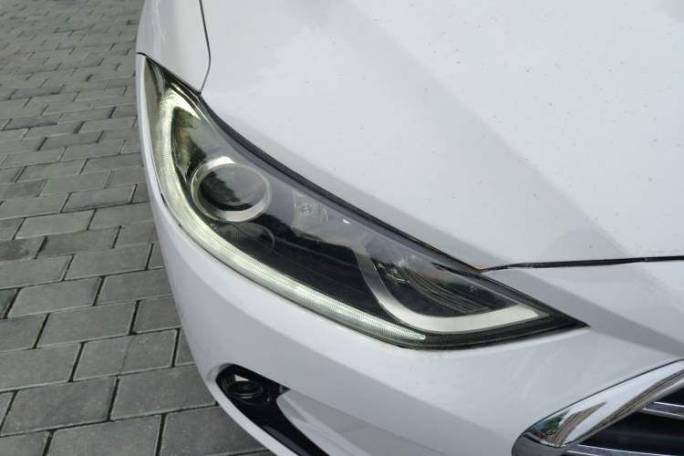 Used Hyundai Elantra (6th Generation / Lingdong) 2016 1.6L Automatic ZhiXuan – Elite Version Right Front Headlight