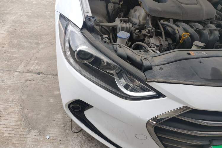 Used Hyundai Elantra (6th Generation / Lingdong) 2016 1.6L Automatic ZhiXuan – Elite Version Right Front Headlight
