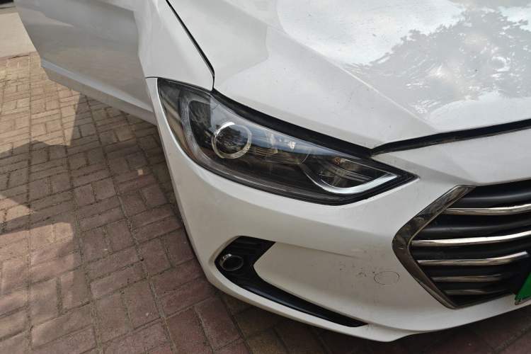 Used Hyundai Elantra (6th Generation / Lingdong) 2016 1.6L Automatic ZhiXuan – Elite Version Right Front Headlight