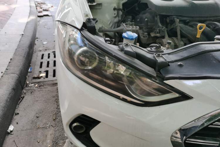Used Hyundai Elantra (6th Generation / Lingdong) 2016 1.6L Manual ZhiXuan · Dynamic Model Right Front Headlight