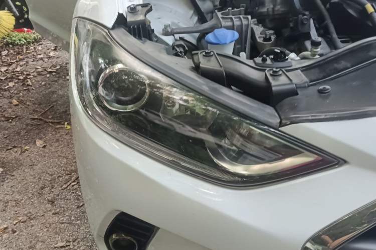 Used Hyundai Elantra (6th Generation / Lingdong) 2016 1.6L Automatic ZhiXuan – Elite Version Right Front Headlight
