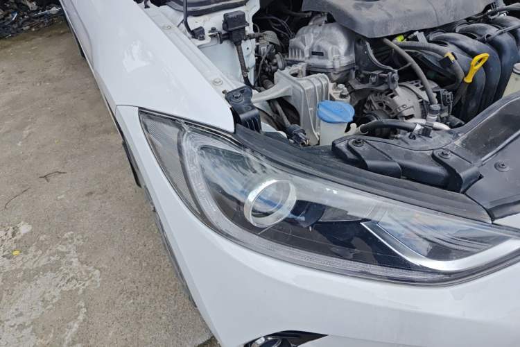 Used Hyundai Elantra (6th Generation / Lingdong) 2016 1.6L Automatic ZhiXuan – Elite Version Right Front Headlight