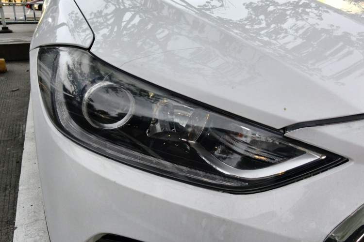 Used Hyundai Elantra (6th Generation / Lingdong) 2016 1.6L Automatic ZhiXuan – Elite Version Right Front Headlight
