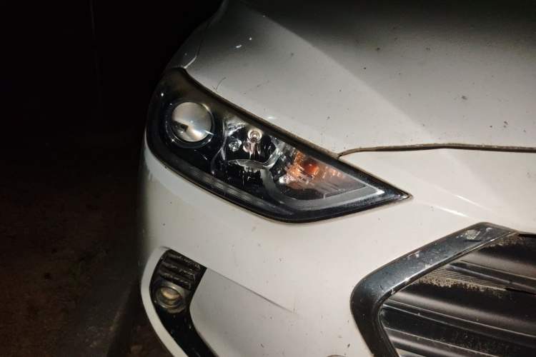 Used Hyundai Elantra (6th Generation / Lingdong) 2016 1.6L Automatic ZhiXuan – Elite Version Right Front Headlight