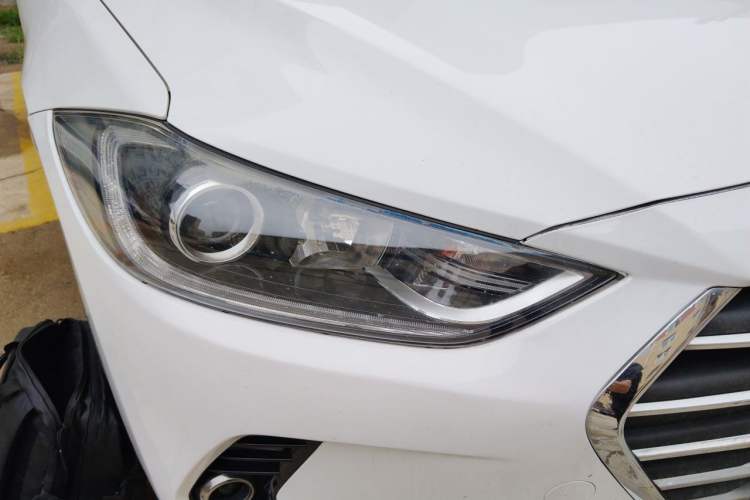 Used Hyundai Elantra (6th Generation / Lingdong) 2016 1.6L Automatic ZhiXuan – Elite Version Right Front Headlight