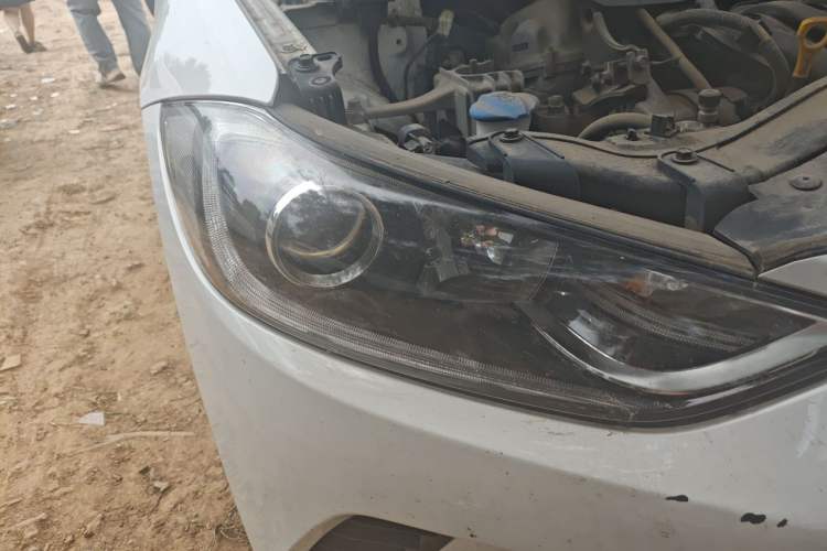Used Hyundai Elantra (6th Generation / Lingdong) 2016 1.6L Automatic ZhiXuan – Elite Version Right Front Headlight