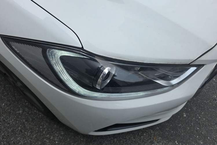 Used Hyundai Elantra (6th Generation / Lingdong) 2016 1.6L Automatic ZhiXuan – Elite Version Right Front Headlight
