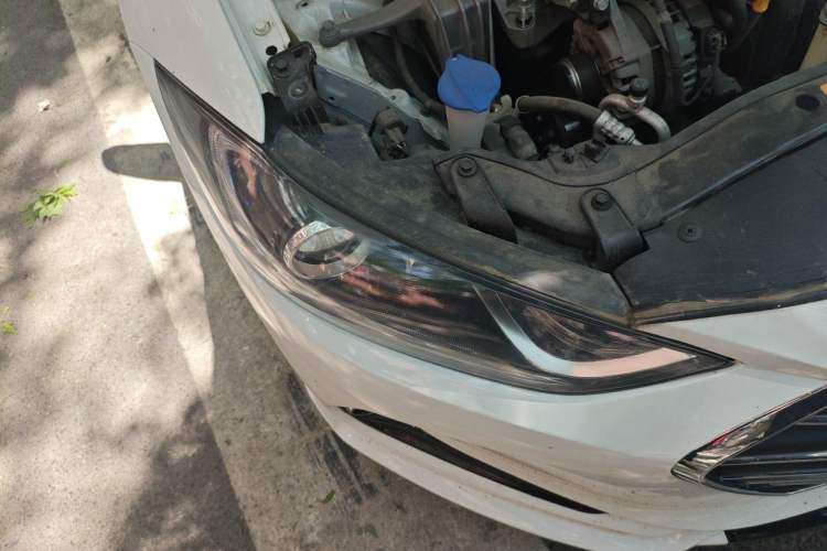 Used Hyundai Elantra (6th Generation / Lingdong) 2016 1.6L Automatic ZhiXuan – Elite Version Right Front Headlight