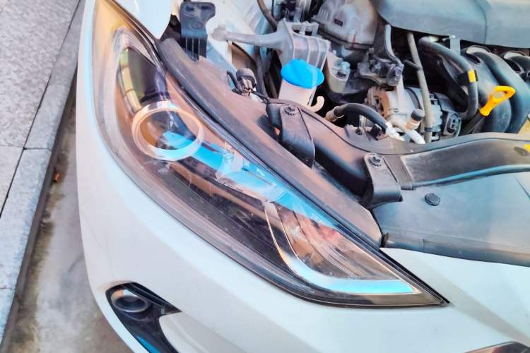 Used Hyundai Elantra (6th Generation / Lingdong) 2016 1.6L Automatic ZhiXuan – Elite Version Right Front Headlight