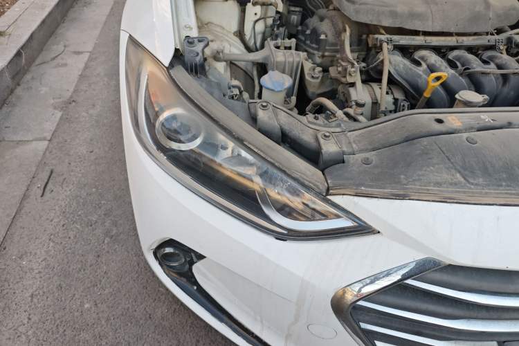 Used Hyundai Elantra (6th Generation / Lingdong) 2016 1.6L Manual ZhiXuan·Youth Edition Right Front Headlight