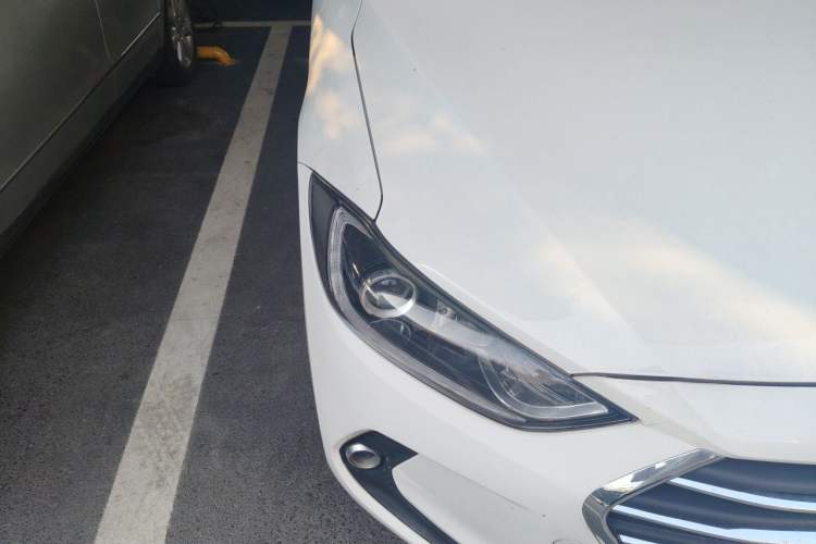 Used Hyundai Elantra (6th Generation / Lingdong) 2016 1.6L Automatic ZhiXuan – Elite Version Right Front Headlight