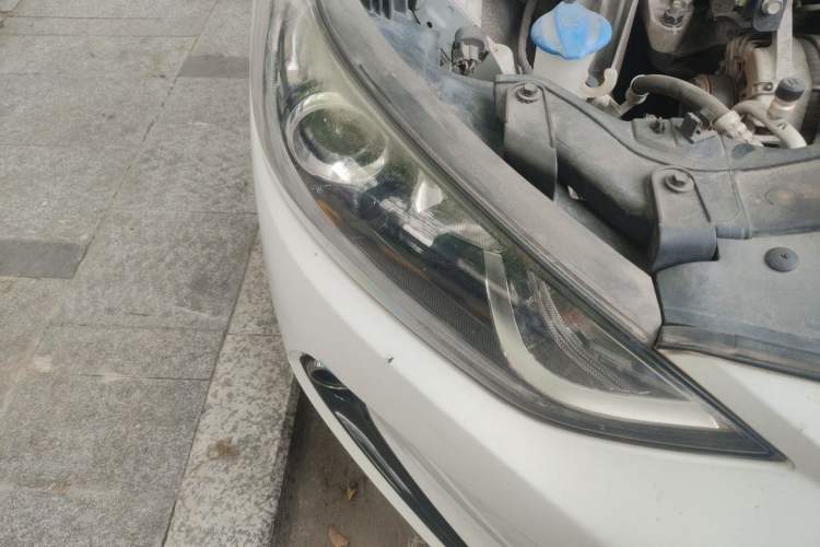Used Hyundai Elantra (6th Generation / Lingdong) 2016 1.6L Automatic ZhiXuan – Elite Version Right Front Headlight