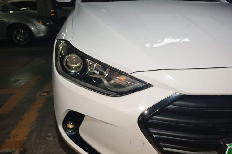 Used Hyundai Elantra (6th Generation / Lingdong) 2016 1.6L Automatic ZhiXuan – Elite Version Right Front Headlight