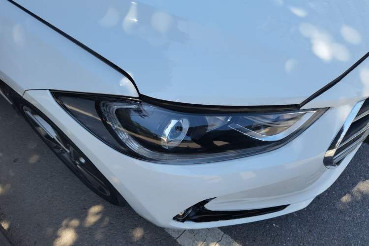 Used Hyundai Elantra (6th Generation / Lingdong) 2016 1.6L Automatic ZhiXuan – Elite Version Right Front Headlight