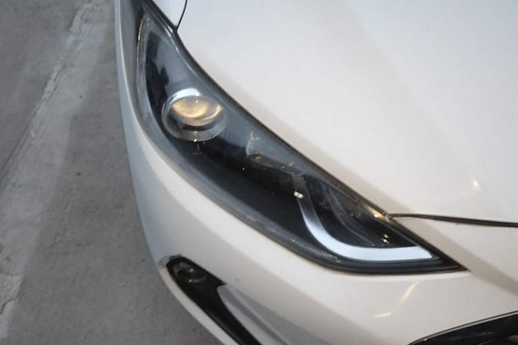 Used Hyundai Elantra (6th Generation / Lingdong) 2016 1.6L Automatic ZhiXuan – Elite Version Right Front Headlight