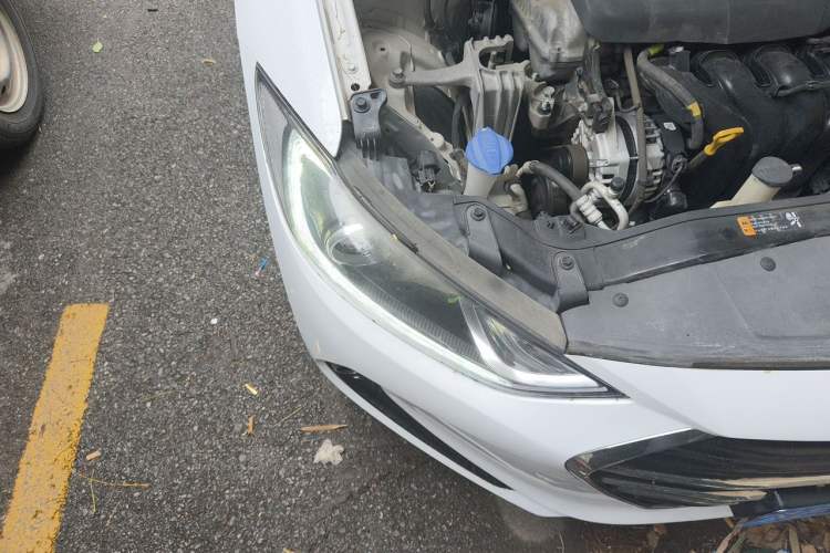 Used Hyundai Elantra (6th Generation / Lingdong) 2016 1.6L Automatic ZhiXuan – Elite Version Right Front Headlight