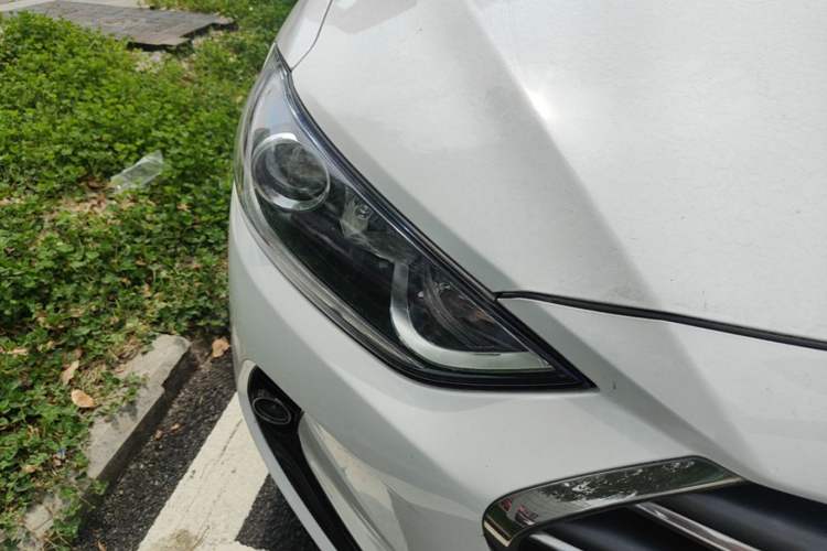 Used Hyundai Elantra (6th Generation / Lingdong) 2016 1.6L Automatic ZhiXuan – Elite Version Right Front Headlight