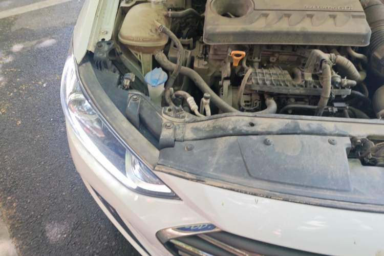 Used Hyundai Elantra (6th Generation / Lingdong) 2016 1.4T Dual-Clutch Xuan Dong · Dynamic Version Right Front Headlight