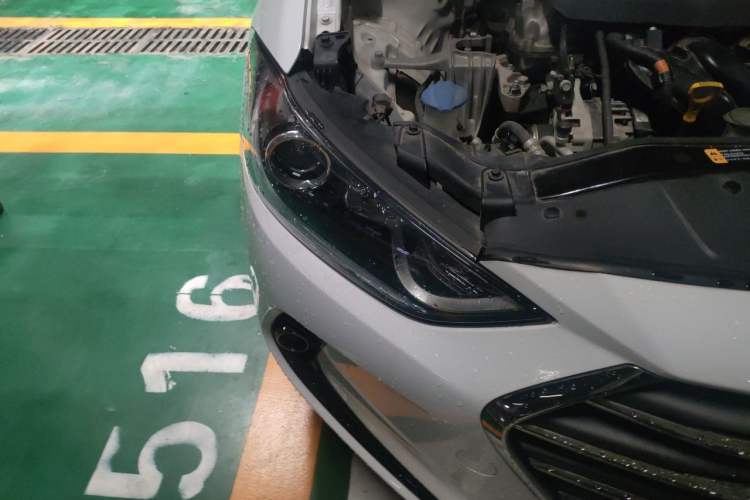 Used Hyundai Elantra (6th Generation / Lingdong) 2016 1.6L Automatic ZhiXuan – Elite Version Right Front Headlight