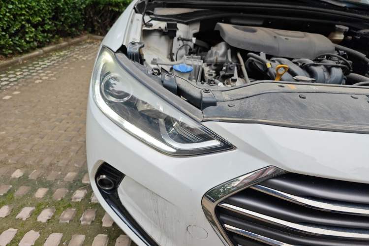 Used Hyundai Elantra (6th Generation / Lingdong) 2016 1.6L Automatic ZhiXuan – Elite Version Right Front Headlight