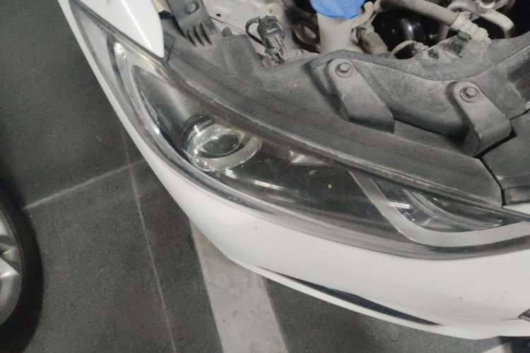 Used Hyundai Elantra (6th Generation / Lingdong) 2016 1.6L Automatic ZhiXuan – Elite Version Right Front Headlight