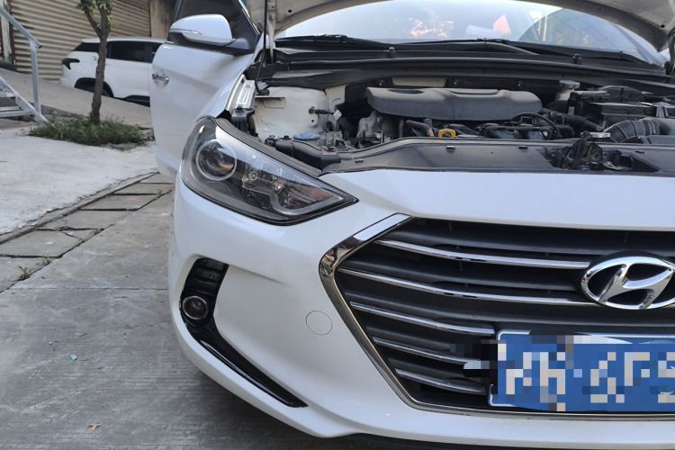 Used Hyundai Elantra (6th Generation / Lingdong) 2016 1.6L Automatic ZhiXuan – Elite Version Right Front Headlight