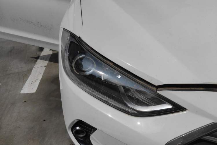 Used Hyundai Elantra (6th Generation / Lingdong) 2016 1.6L Automatic ZhiXuan – Elite Version Right Front Headlight