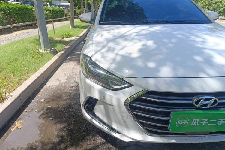 Used Hyundai Elantra (6th Generation / Lingdong) 2016 1.6L Automatic ZhiXuan · Flagship Edition Right Front Headlight