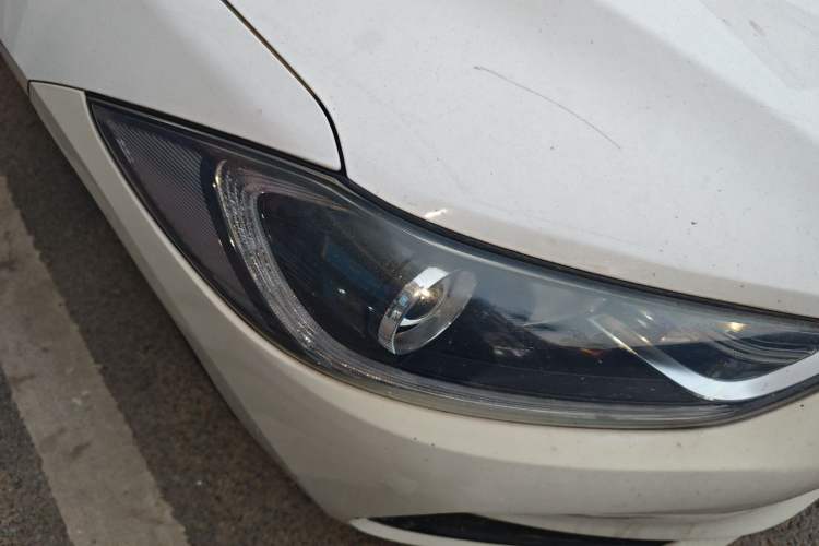 Used Hyundai Elantra (6th Generation / Lingdong) 2016 1.6L Automatic ZhiXuan – Elite Version Right Front Headlight
