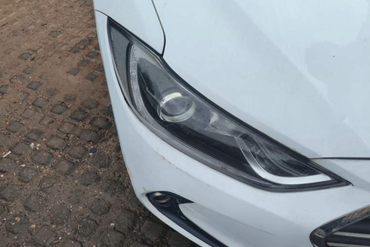Used Hyundai Elantra (6th Generation / Lingdong) 2016 1.6L Automatic ZhiXuan – Elite Version Right Front Headlight
