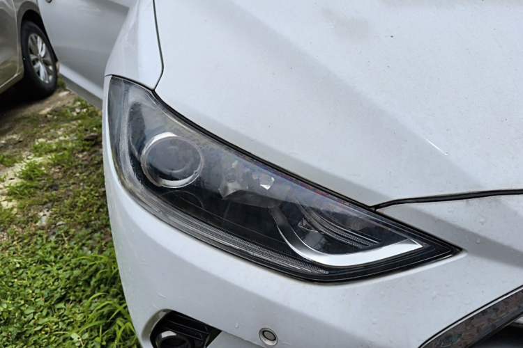 Used Hyundai Elantra (6th Generation / Lingdong) 2016 1.6L Automatic ZhiXuan · Luxury Version Right Front Headlight