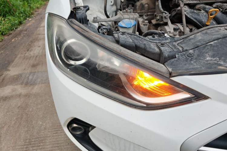 Used Hyundai Elantra (6th Generation / Lingdong) 2016 1.6L Manual ZhiXuan · Dynamic Model Right Front Headlight