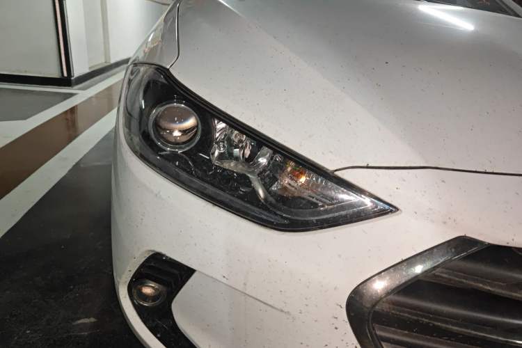Used Hyundai Elantra (6th Generation / Lingdong) 2016 1.6L Automatic ZhiXuan – Elite Version Right Front Headlight