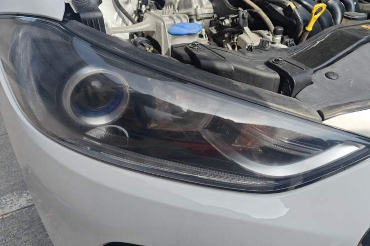 Used Hyundai Elantra (6th Generation / Lingdong) 2016 1.6L Automatic ZhiXuan – Elite Version Right Front Headlight