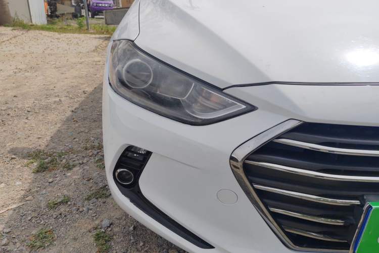 Used Hyundai Elantra (6th Generation / Lingdong) 2016 1.6L Automatic ZhiXuan – Elite Version Right Front Headlight