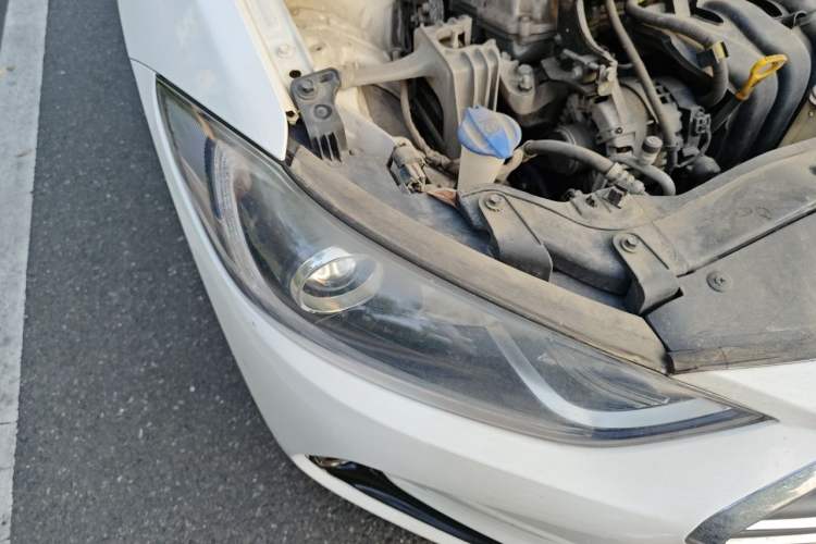 Used Hyundai Elantra (6th Generation / Lingdong) 2016 1.6L Automatic ZhiXuan – Elite Version Right Front Headlight