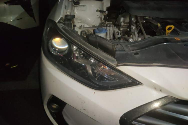 Used Hyundai Elantra (6th Generation / Lingdong) 2016 1.6L Automatic ZhiXuan – Elite Version Right Front Headlight