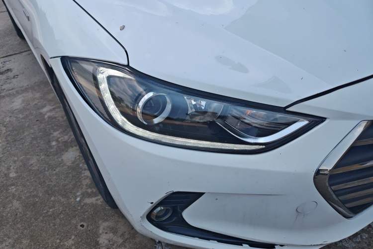 Used Hyundai Elantra (6th Generation / Lingdong) 2016 1.4T Dual-Clutch Xuan Dong · Dynamic Version Right Front Headlight