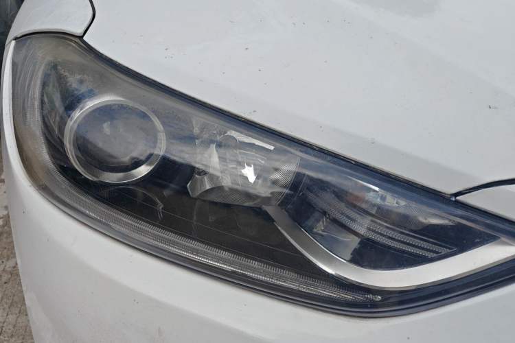 Used Hyundai Elantra (6th Generation / Lingdong) 2016 1.6L Automatic ZhiXuan – Elite Version Right Front Headlight