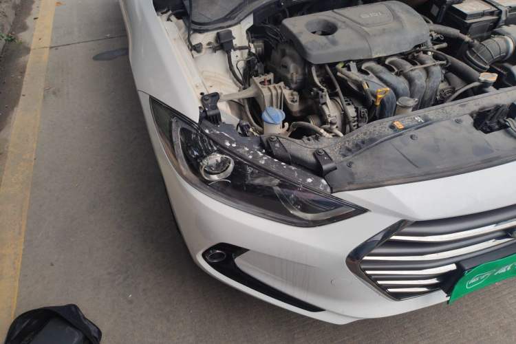 Used Hyundai Elantra (6th Generation / Lingdong) 2016 1.6L Automatic ZhiXuan – Elite Version Right Front Headlight