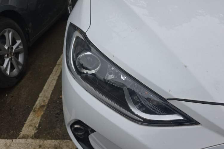 Used Hyundai Elantra (6th Generation / Lingdong) 2016 1.6L Manual ZhiXuan·Youth Edition Right Front Headlight