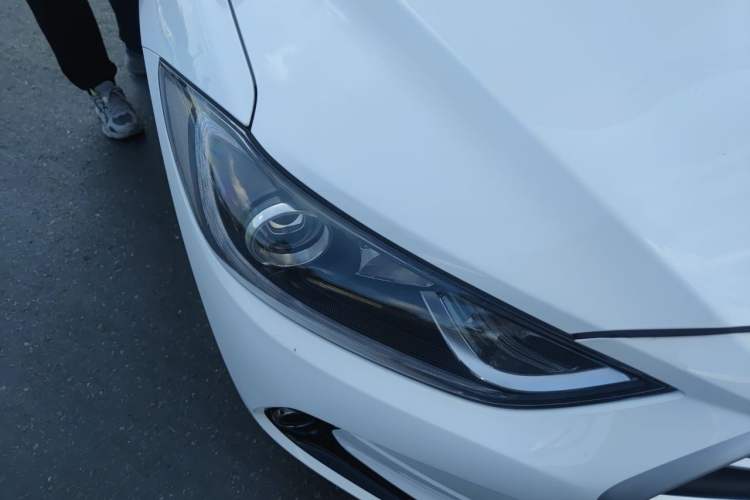 Used Hyundai Elantra (6th Generation / Lingdong) 2016 1.6L Automatic ZhiXuan – Elite Version Right Front Headlight