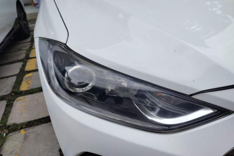 Used Hyundai Elantra (6th Generation / Lingdong) 2016 1.6L Automatic ZhiXuan – Elite Version Right Front Headlight