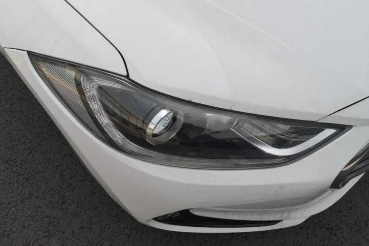 Used Hyundai Elantra (6th Generation / Lingdong) 2016 1.6L Automatic ZhiXuan – Elite Version Right Front Headlight