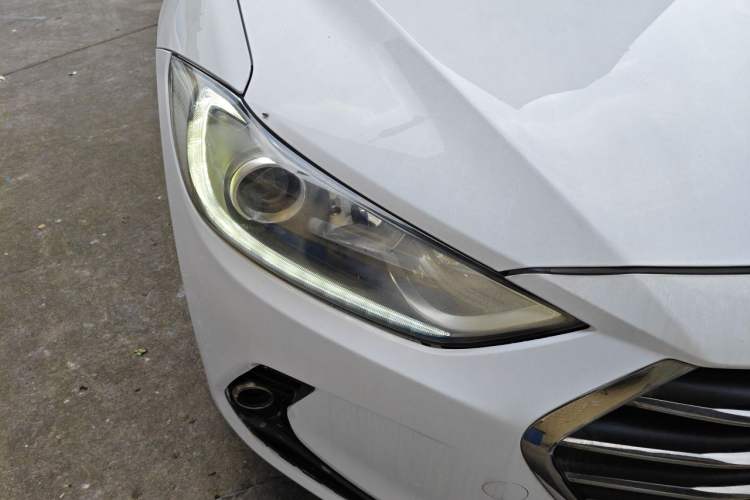 Used Hyundai Elantra (6th Generation / Lingdong) 2016 1.6L Automatic ZhiXuan – Elite Version Right Front Headlight