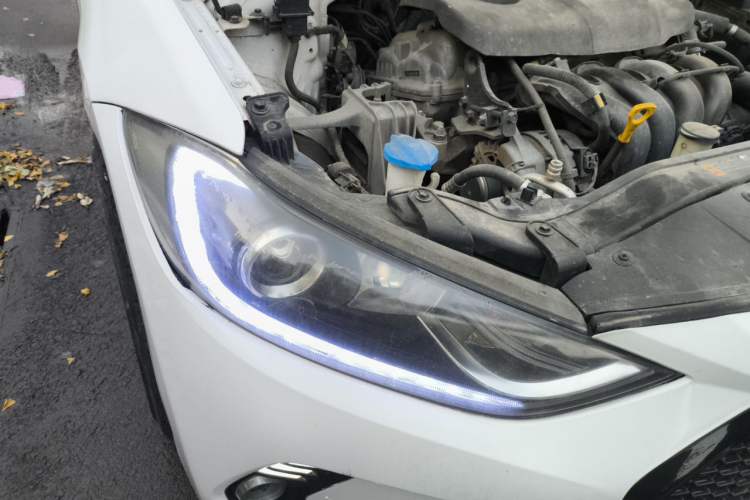 Used Hyundai Elantra (6th Generation / Lingdong) 2016 1.6L Automatic ZhiXuan – Elite Version Right Front Headlight