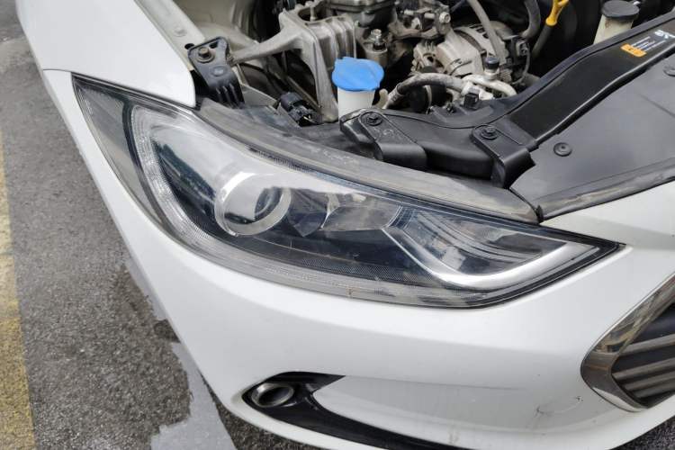 Used Hyundai Elantra (6th Generation / Lingdong) 2016 1.6L Automatic ZhiXuan – Elite Version Right Front Headlight