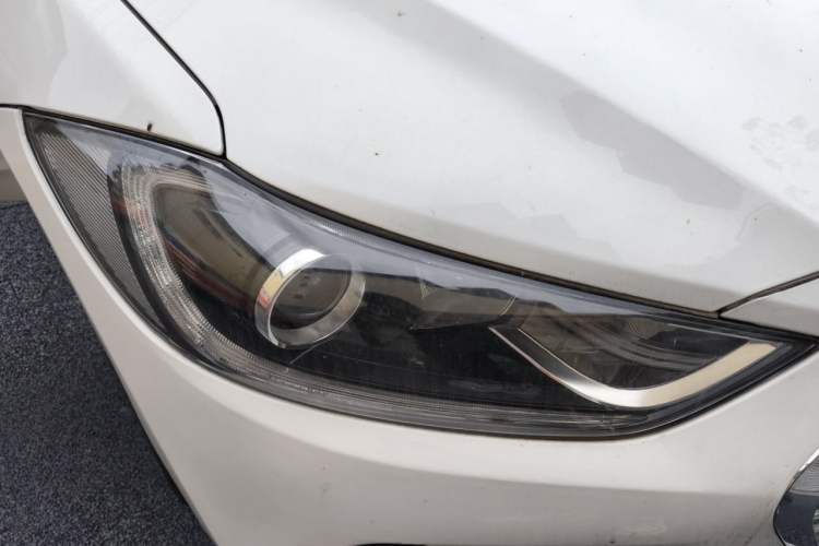 Used Hyundai Elantra (6th Generation / Lingdong) 2016 1.6L Automatic ZhiXuan – Elite Version Right Front Headlight