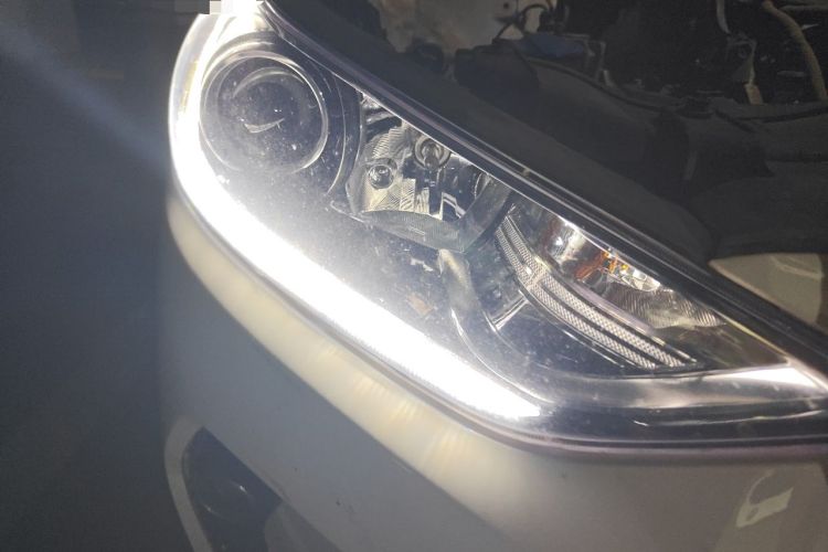 Used Hyundai Elantra (6th Generation / Lingdong) 2016 1.6L Automatic ZhiXuan – Elite Version Right Front Headlight